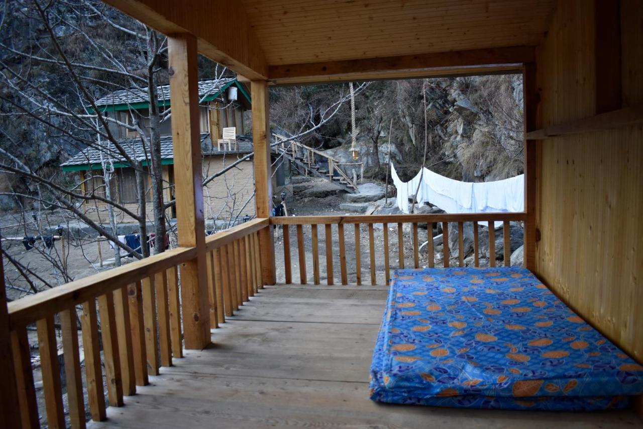 Villa Moksha - By The River Jibhi Exterior foto
